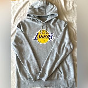 Brand new fanatic size 2XL LEBRON Los Angeles Lakers fleece hoodie. Never worn